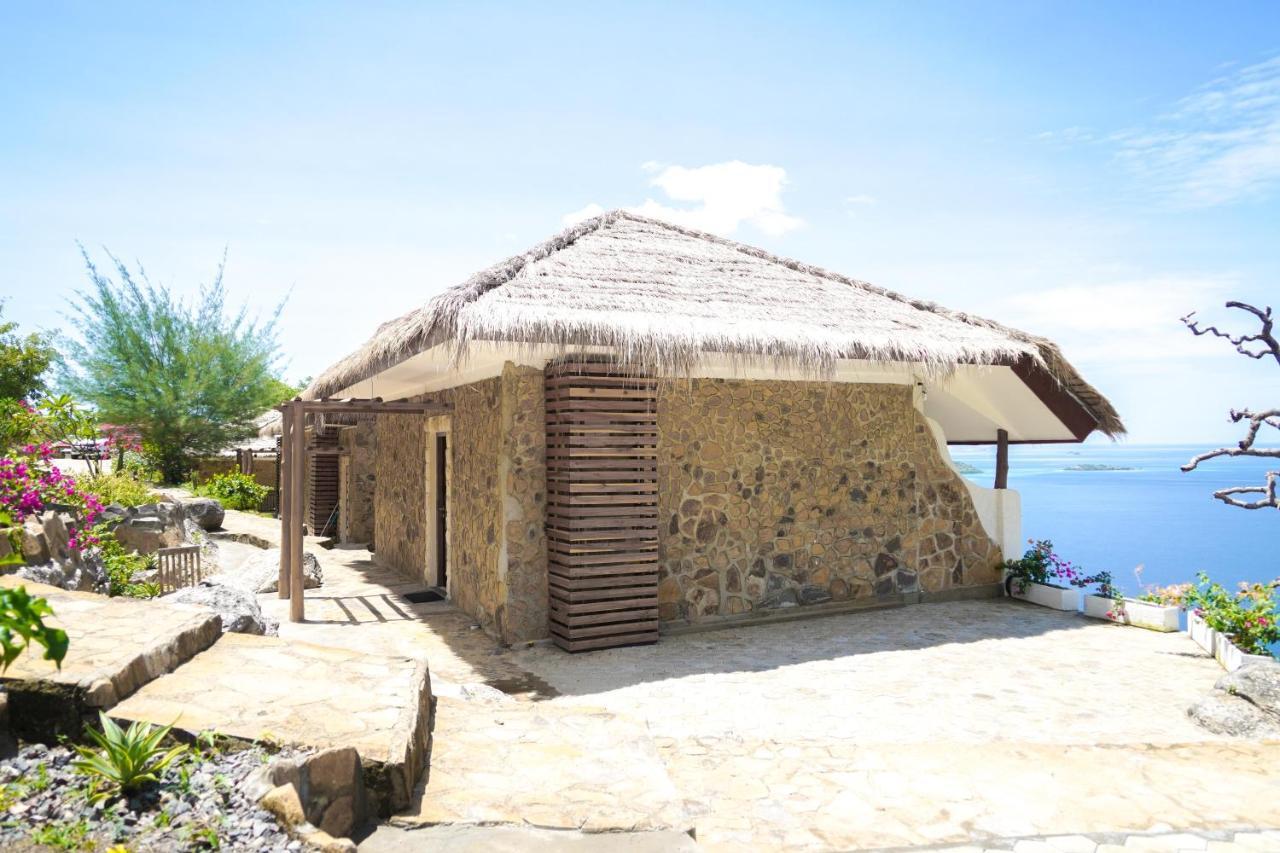 Theodor Hotel Labuan Bajo Extérieur photo