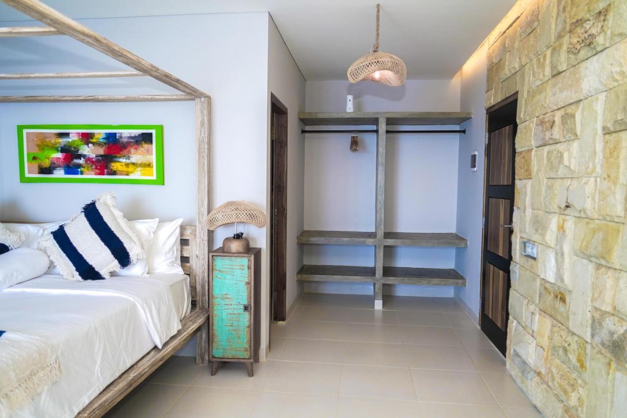 Theodor Hotel Labuan Bajo Extérieur photo