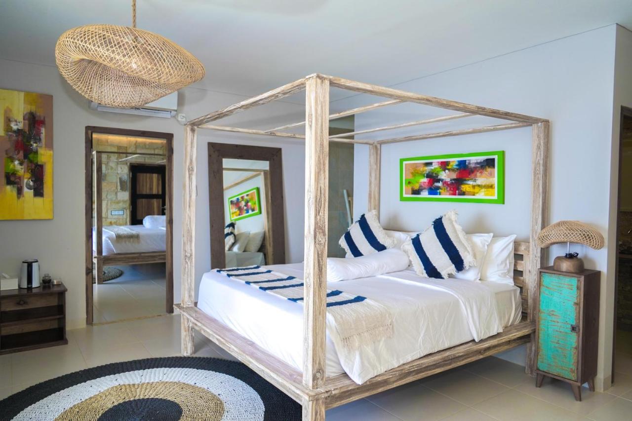 Theodor Hotel Labuan Bajo Extérieur photo