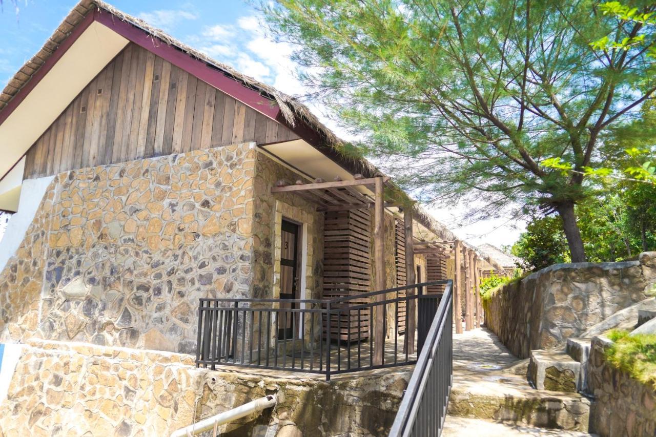 Theodor Hotel Labuan Bajo Extérieur photo