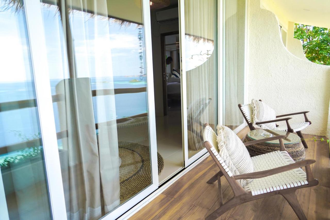 Theodor Hotel Labuan Bajo Extérieur photo