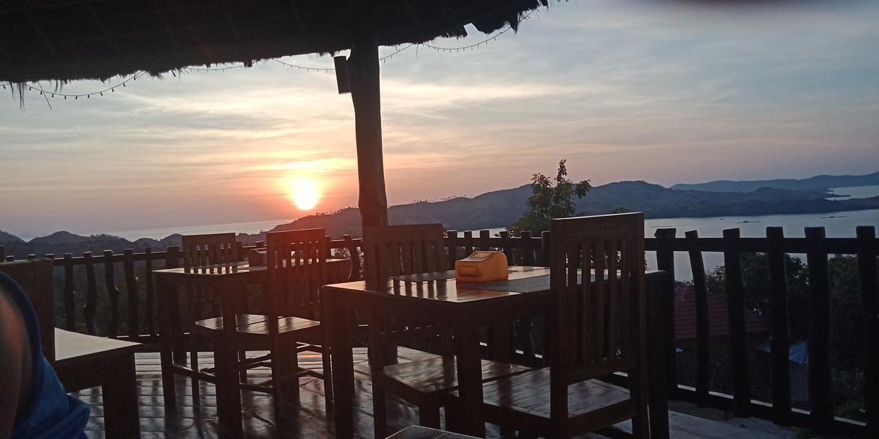 Theodor Hotel Labuan Bajo Extérieur photo