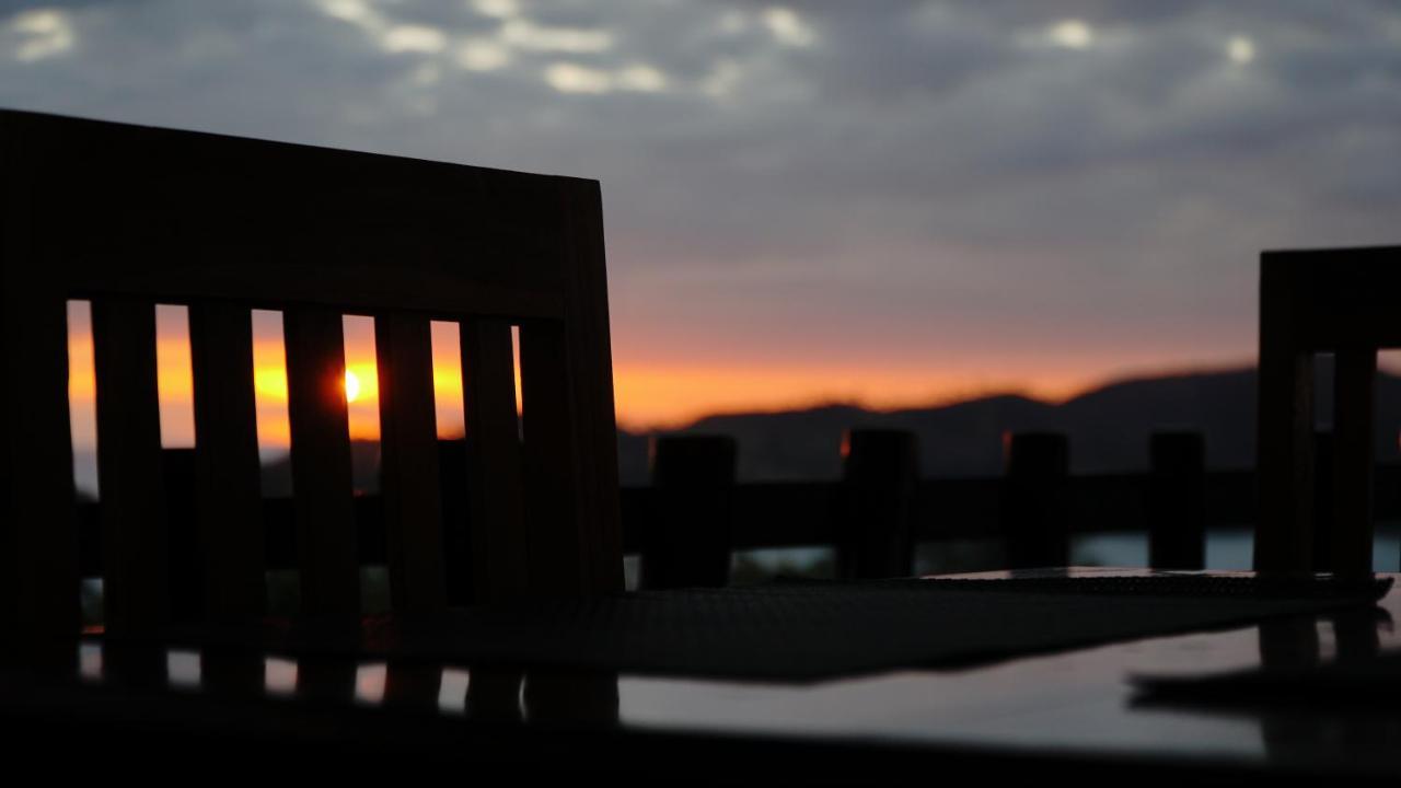 Theodor Hotel Labuan Bajo Extérieur photo