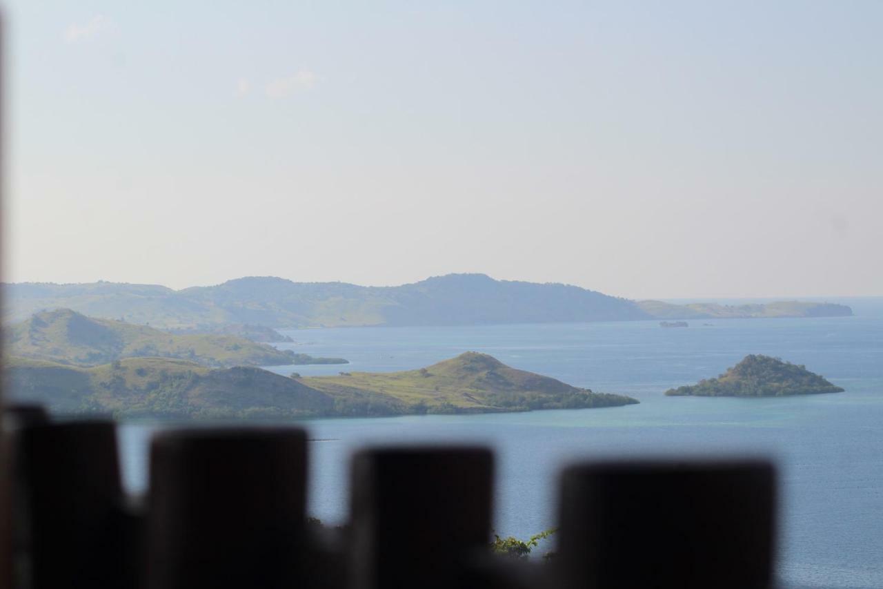 Theodor Hotel Labuan Bajo Extérieur photo